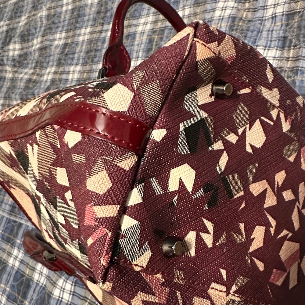 Burberry Star Patterned Tote in Burgundy and Cream